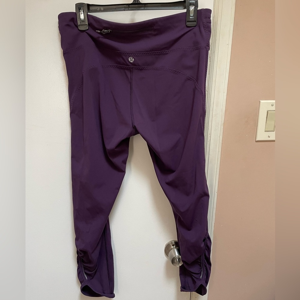 Lululemon Purple Cropped Leggings - Size 12
